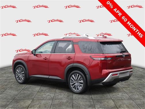 2025 Nissan Pathfinder SL