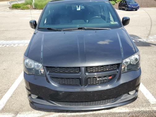 Black Onyx Crystal Pearlcoat 2017 Dodge Grand Caravan GT