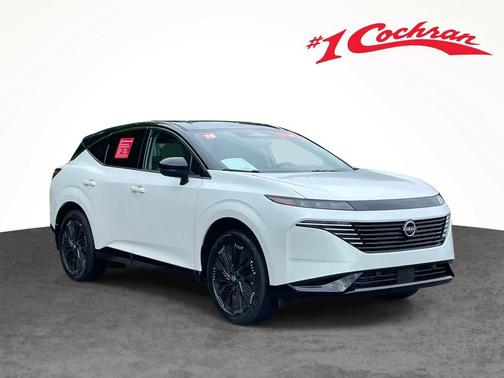 Everest White Pearl Tricoat/Super Black 2026 Nissan Murano Platinum