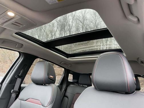 Super Black 2026 Nissan Kicks SR