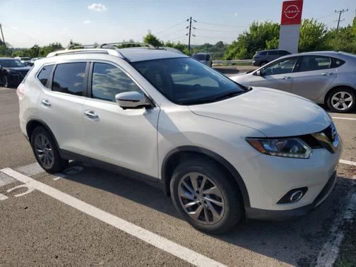Pearl White 2016 Nissan Rogue SL