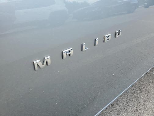Sterling Gray Metallic 2024 Chevrolet Malibu FWD 1LT