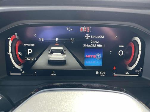 Champagne Silver Metallic/Super Black 2026 Nissan Rogue Platinum
