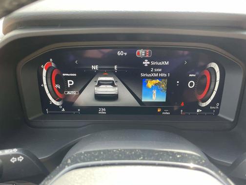Everest White Pearl Tricoat 2026 Nissan Rogue Platinum