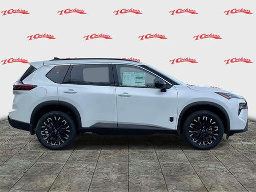 Everest White Pearl Tricoat 2026 Nissan Rogue Dark Armor