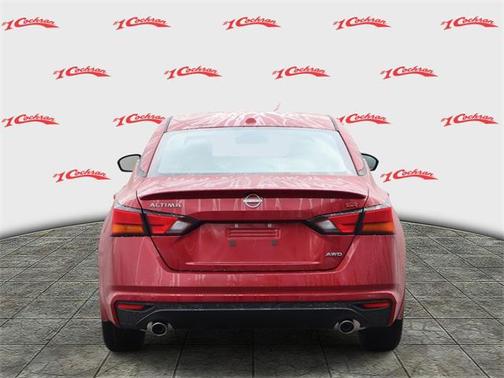 2025 Nissan Altima SR