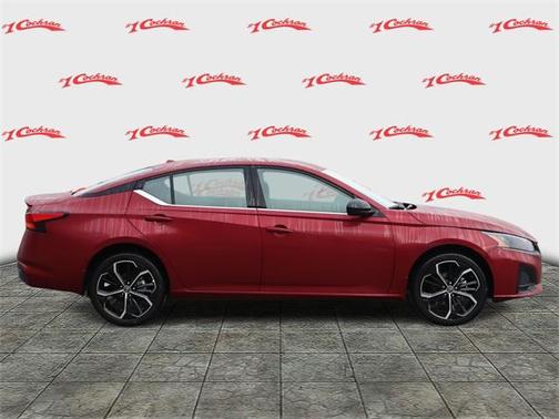 2025 Nissan Altima SR