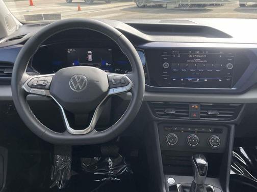 Platinum Gray Metallic 2022 Volkswagen Taos 1.5T SE