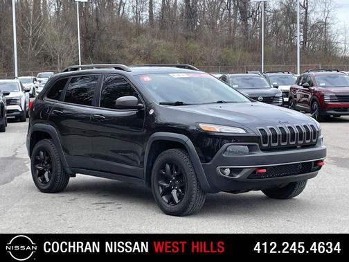 Brilliant Black Crystal Pearlcoat 2015 Jeep Cherokee Trailhawk