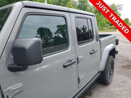 2022 Jeep Gladiator Willys