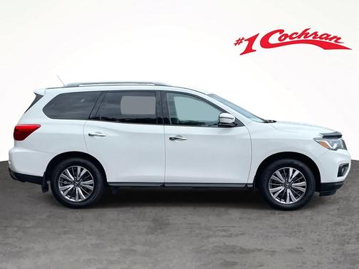 2018 Nissan Pathfinder SV