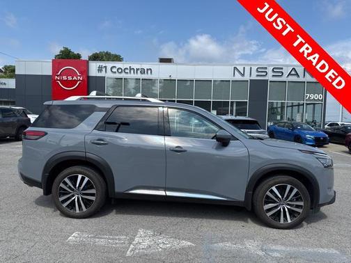 2025 Nissan Pathfinder Platinum