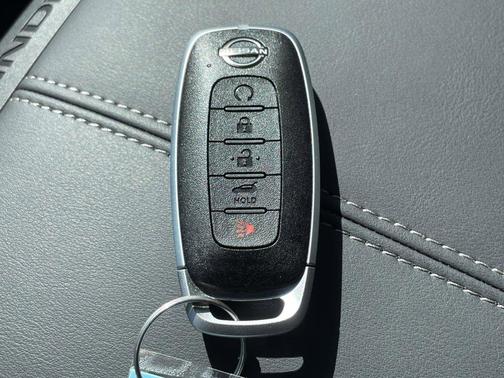 Super Black 2026 Nissan Pathfinder Platinum