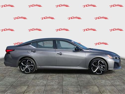 2024 Nissan Altima SR FWD