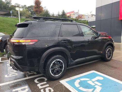 2023 Nissan Pathfinder Rock Creek 4WD