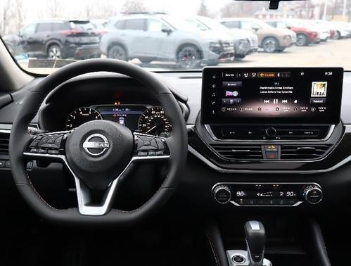 2025 Nissan Altima SR