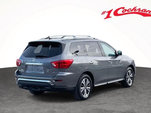 2017 Nissan Pathfinder SL