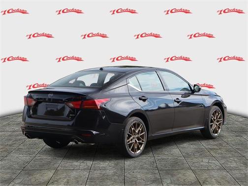 2025 Nissan Altima SR