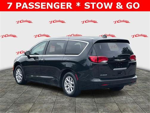 2023 Chrysler Voyager LX