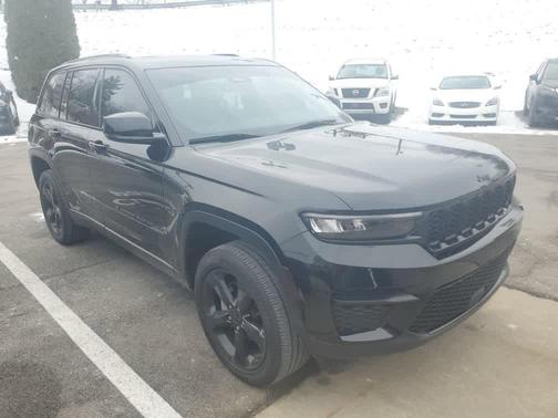 2023 Jeep Grand Cherokee Altitude