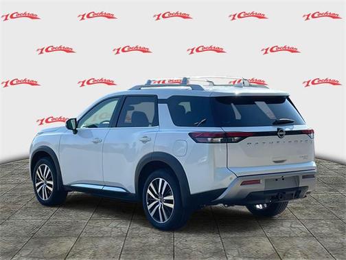 2025 Nissan Pathfinder Platinum