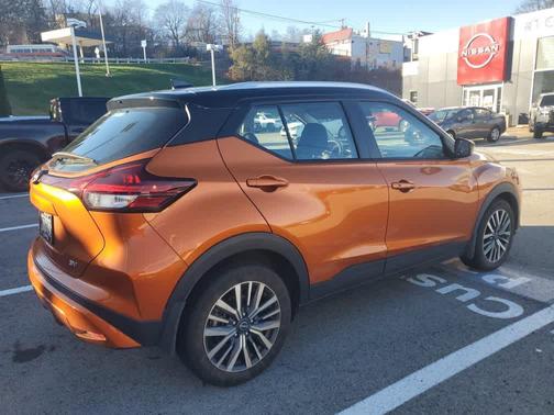 2023 Nissan Kicks SV