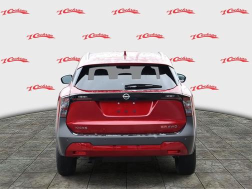2025 Nissan Kicks SR