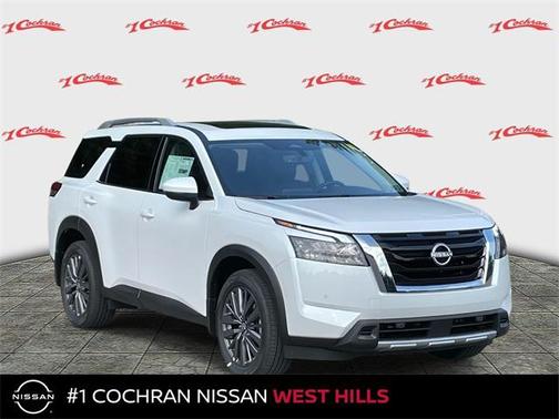 2025 Nissan Pathfinder SL