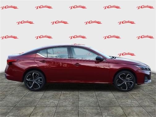 2025 Nissan Altima SR
