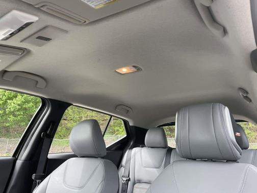 Super Black 2023 Nissan Kicks SR