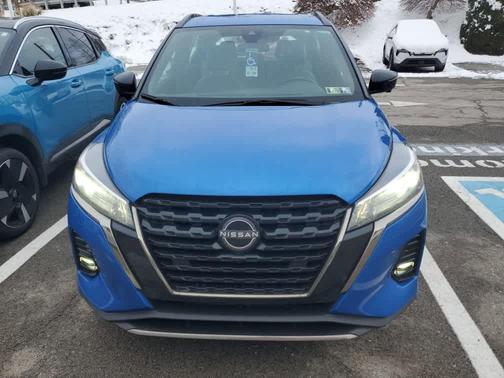 2023 Nissan Kicks SR
