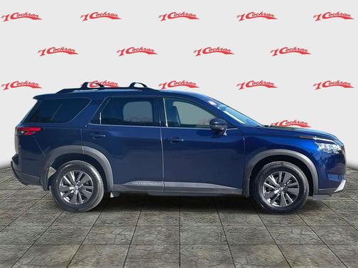2022 Nissan Pathfinder SV 4WD