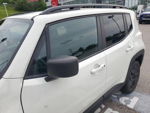 Alpine White Clearcoat 2019 Jeep Renegade Upland
