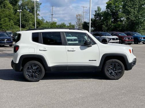 Alpine White Clearcoat 2019 Jeep Renegade Upland