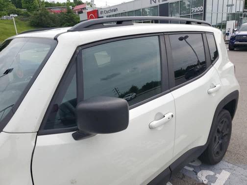 Alpine White Clearcoat 2019 Jeep Renegade Upland