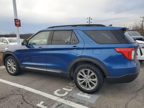 Atlas Blue Metallic 2021 Ford Explorer XLT