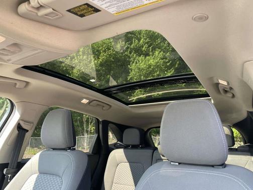 Blue Metallic 2020 Ford Escape SE
