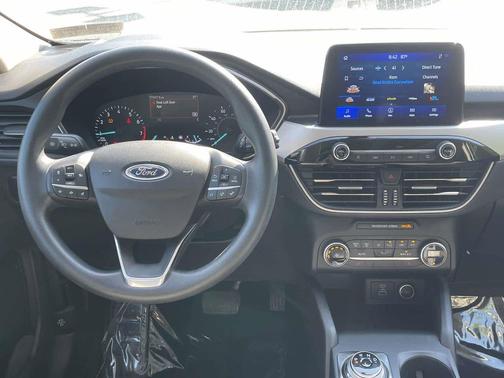 Blue Metallic 2020 Ford Escape SE
