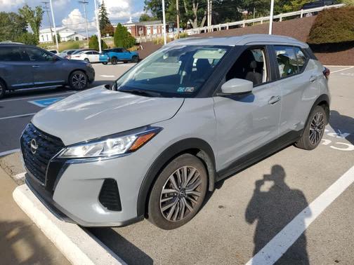 2023 Nissan Kicks SV