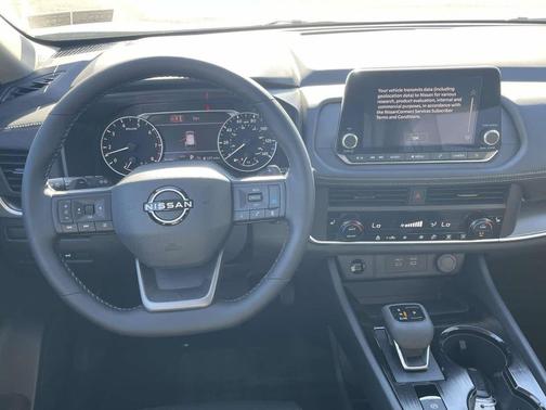 Everest White Pearl Tricoat 2026 Nissan Rogue Dark Armor