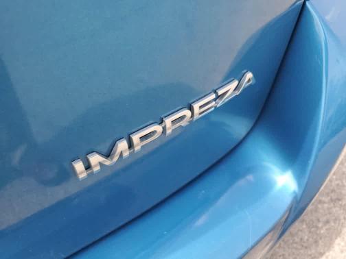 Island Blue Pearl 2018 Subaru Impreza 2.0i