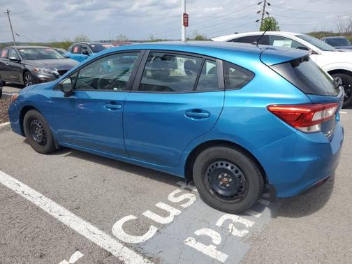 Island Blue Pearl 2018 Subaru Impreza 2.0i