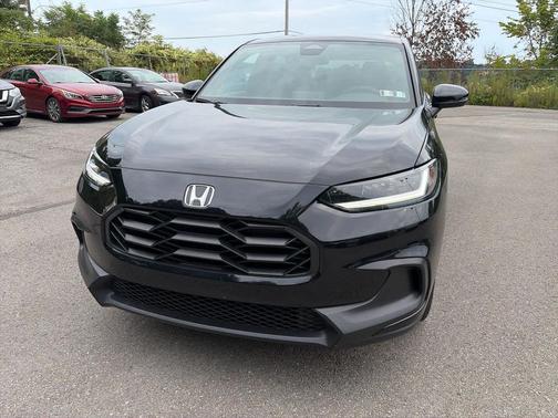 Crystal Black Pearl 2026 Honda HR-V AWD Sport