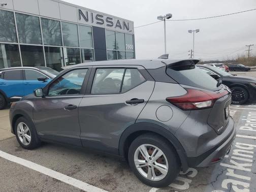 Gun Metallic 2021 Nissan Kicks S