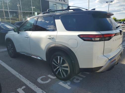 Pearl White Tricoat/Super Black 2023 Nissan Pathfinder Platinum 4WD