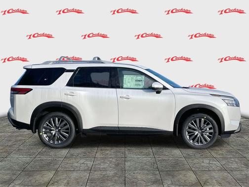 2025 Nissan Pathfinder SL 4WD