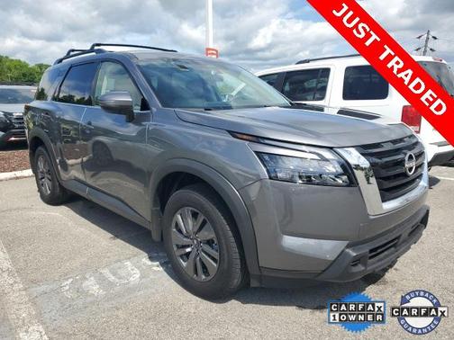 2024 Nissan Pathfinder SV