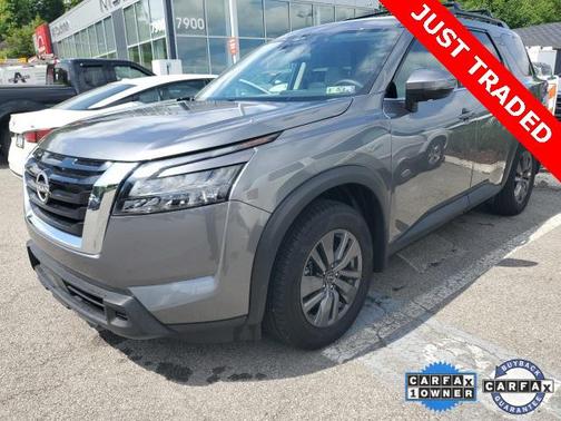 2024 Nissan Pathfinder SV