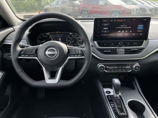 Super Black 2026 Nissan Altima SR AWD