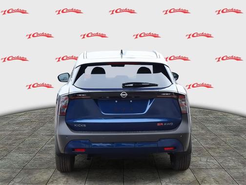 2025 Nissan Kicks SR